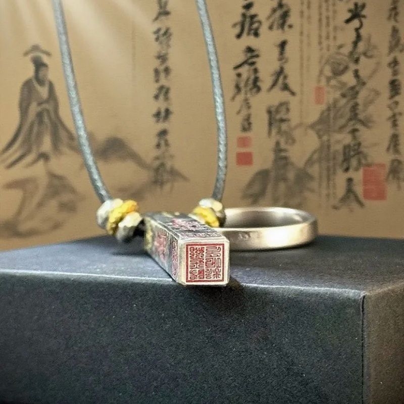 Taoist Five Wealth Gods Pendant – Vintage Chinese Amulet