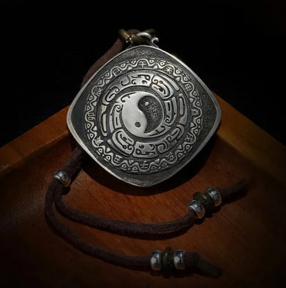 Collier pendentif taoïste des Cinq Montagnes sacrées, Taiji et Bagua