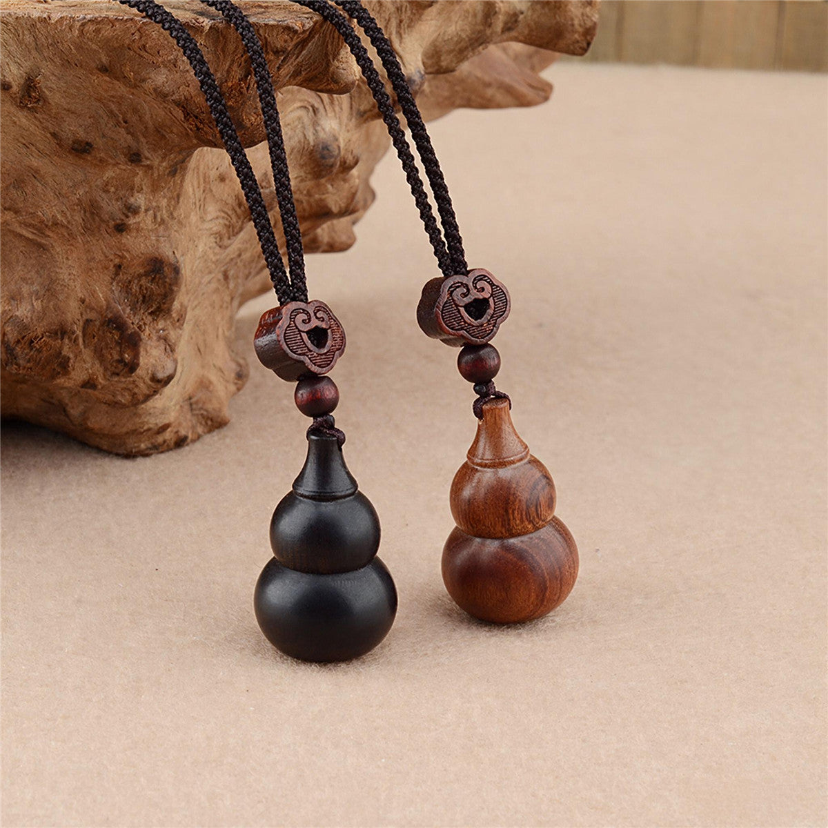 Wood Gourd Pendant Necklace | Rosewood & Ebony Hulu